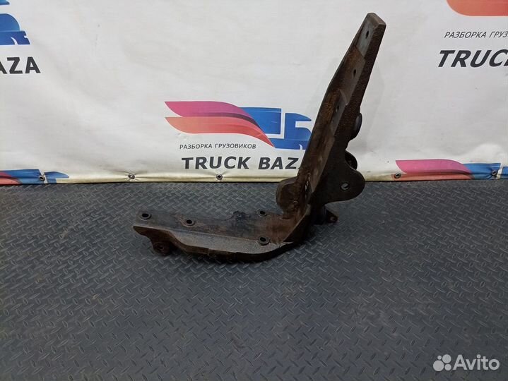 Кронштейн торсиона кабины правый