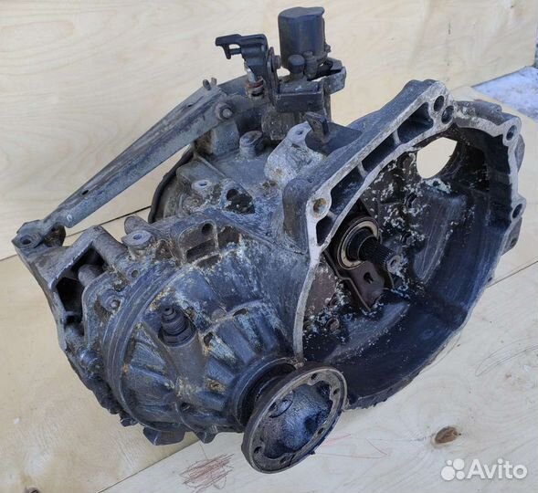 Коробка кпп в сборе Volksvagen Golf 3