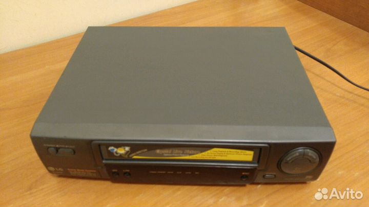 Видеоплеер кассетный пишущий LG AL192W
