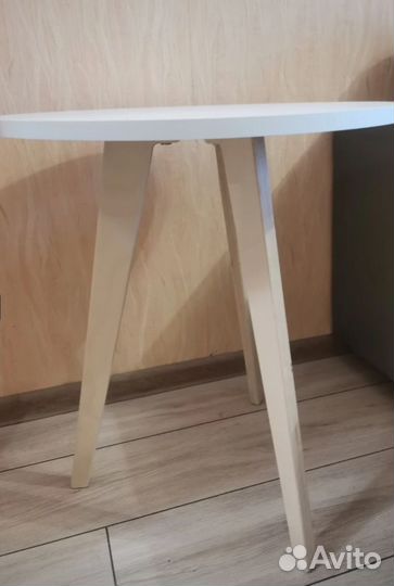 Журнальный столик круглый