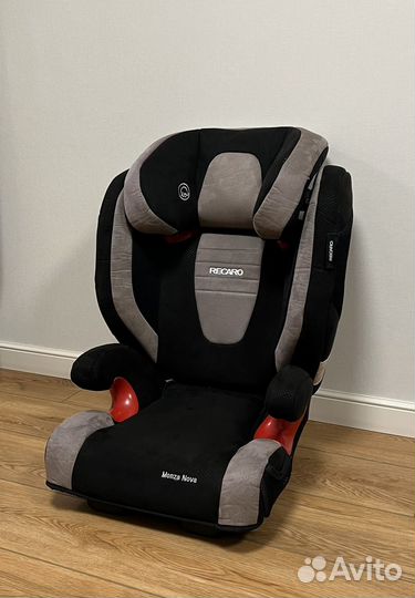 Автомобильное кресло Recaro Monza Nova IS