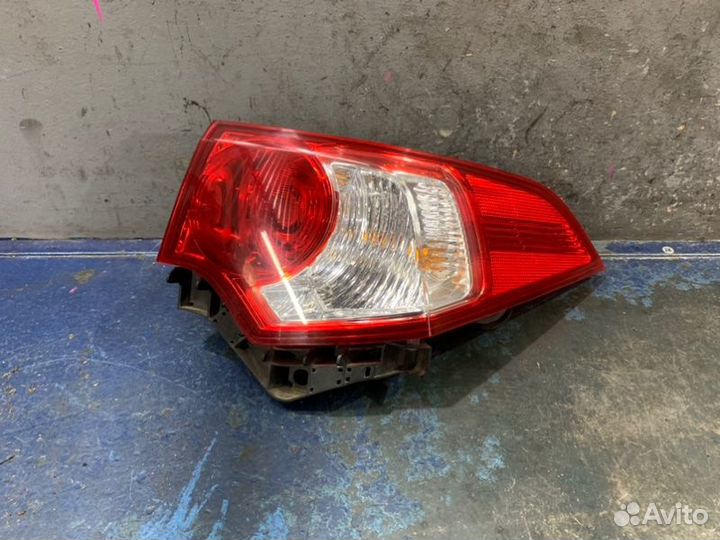 Фонарь правый Honda Accord 8 CU