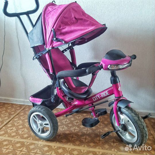 Детский трехколесный велосипед с ручкой City Ride