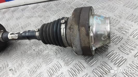 Привод передний правый audi Q7 (MUK25N101)