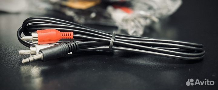 Кабель 3,5Джек - 2Тюльпана. 3.5Jack - 2RCA. 1.2м