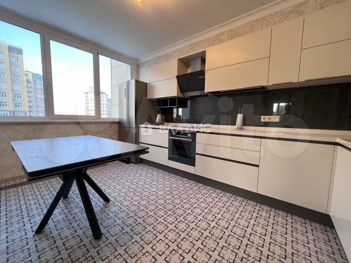 3-к. квартира, 80 м², 18/23 эт.