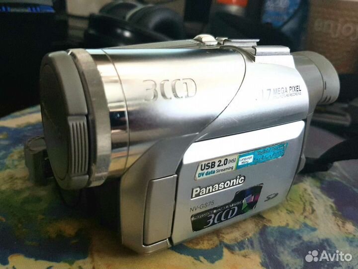 Видеокамера Panasonic NV-GS75