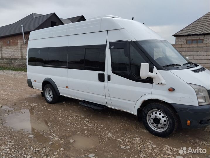 Ford Transit 2.4 МТ, 2011, битый, 815 000 км