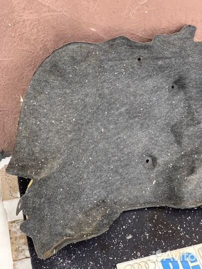 Обшивка багажника задняя левая Nissan Tiida HR16DE