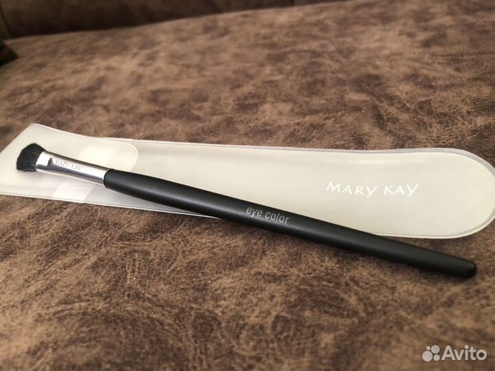 Кисть для теней Mary Kay