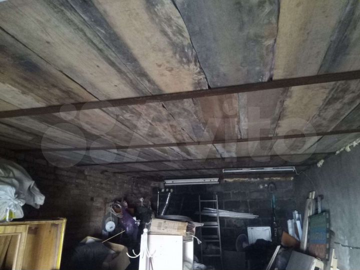 Гараж, > 30 м²