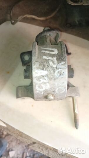 Нисан VQ20-VQ30 подушки двигателя бу опоры