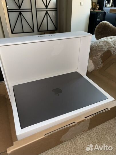 Macbook Pro 14 m1 pro 16gb 512gb 98%