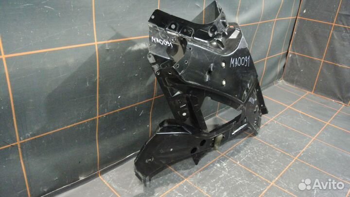 Панель боковая правая - Infiniti QX70 (2013-17гг)