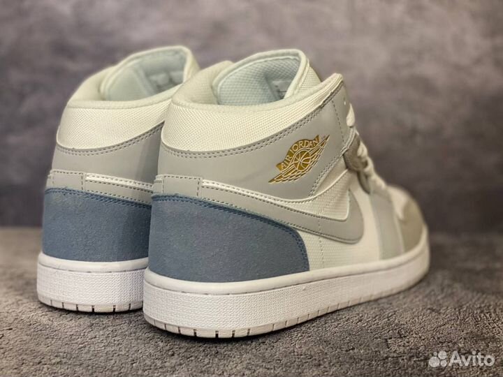 Кроссовки Nike Air Jordan 1