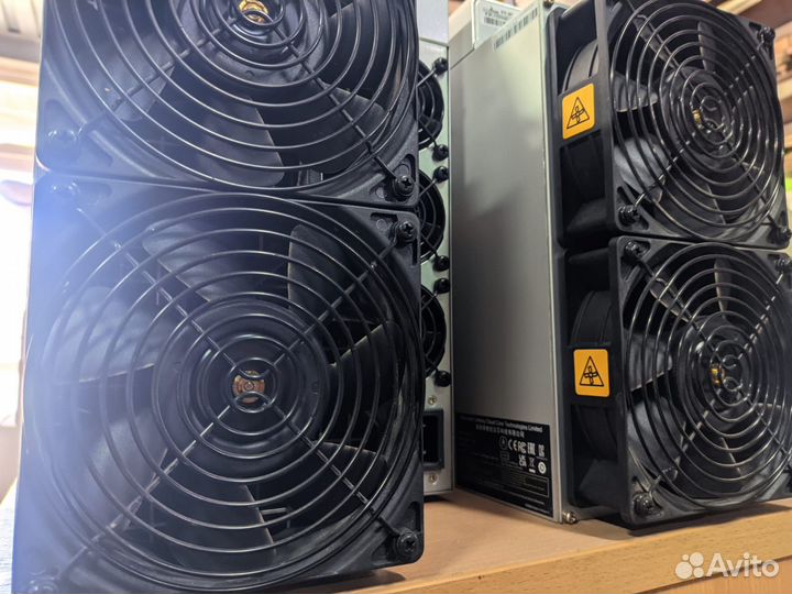 Asic Antminer S19 101 th/s 126 чипов