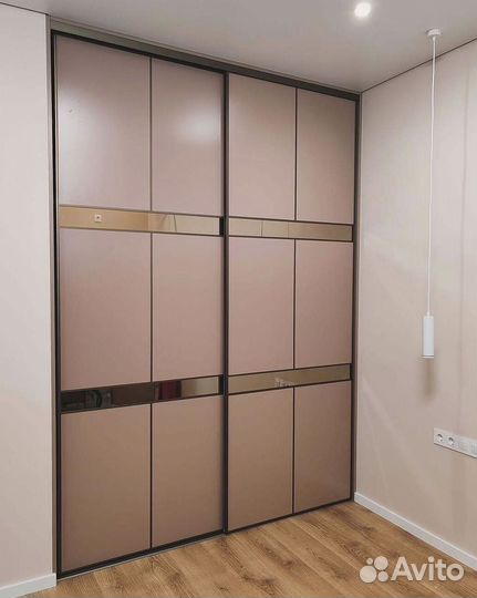 Красивый шкаф купе на заказ