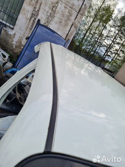 Крыша Nissan Juke F15 1.6 DDT 2011