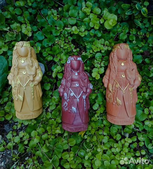 Берегиня из гипса Шаманка