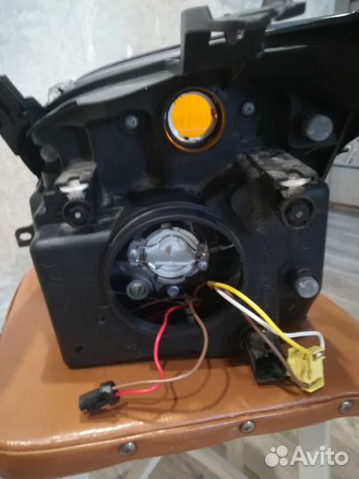 Фара передняя правая на Ford Fusion