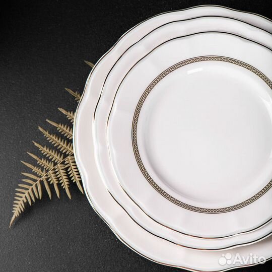 Набор тарелок «Фаворит» из костяного фарфора тарел