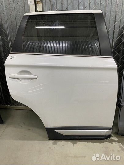 Дверь задняя правая Mitsubishi Outlander 3