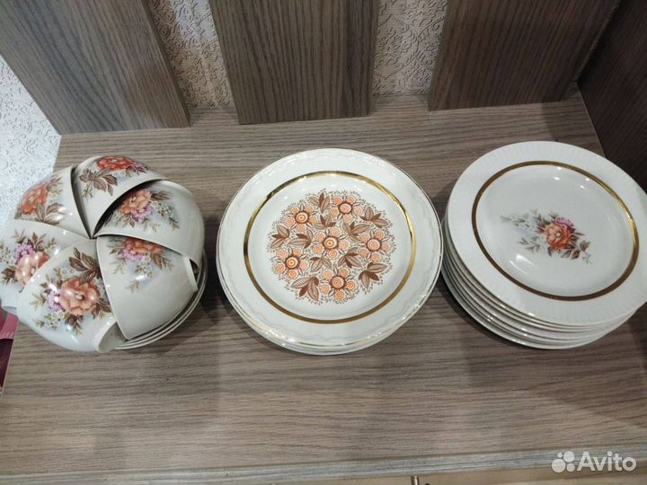 Посуда фарфоровая