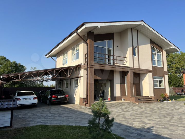 Коттедж 170 м² на участке 15 сот.