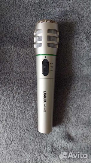 Микрофон Yamaha для караоке
