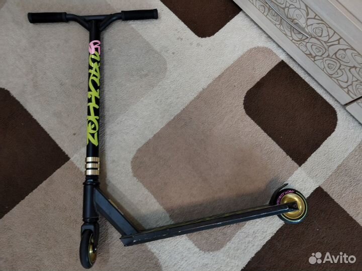 Трюковой самокат