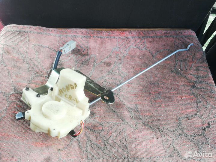 Активатор замка багажника Хонда CR-V 1