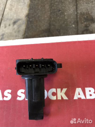 Датчик массового расхода воздуха Toyota