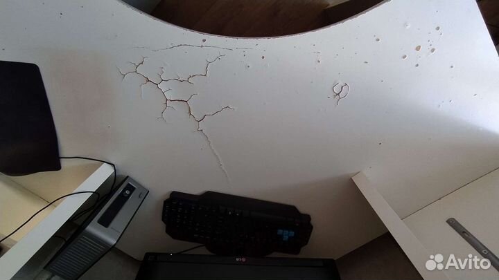 Компьютерный стол IKEA отдам бесплатно