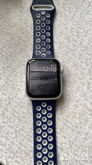 Часы apple watch se 40 mm nike