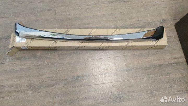 Молдинг капота Toyota Land Cruiser Prado 150