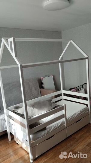 Детская кровать домик