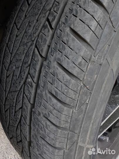 Continental ContiCrossContact LX2 215/65 R16