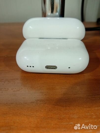 Airpods pro 2 с одним наушником. оригинал