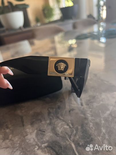 Солнцезащитные очки женские versace