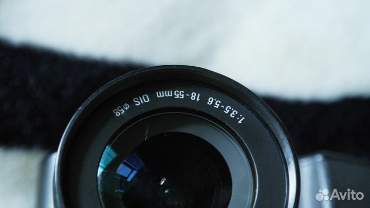 Беззеркальная камера Samsung nx10