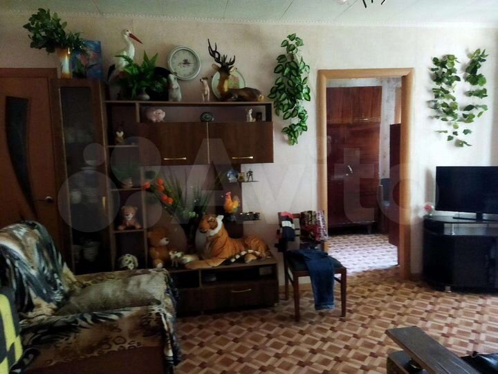 Доля в 2-к. квартире, 44,3 м², 2/5 эт.