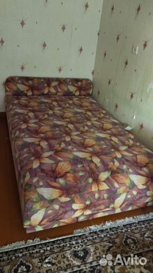 Кровать