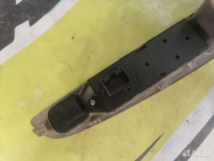 Блок управления стеклоподъемниками Chery Bonus A13