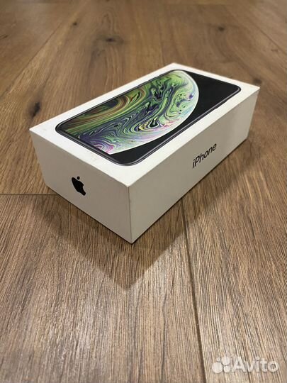 Коробка от iPhone