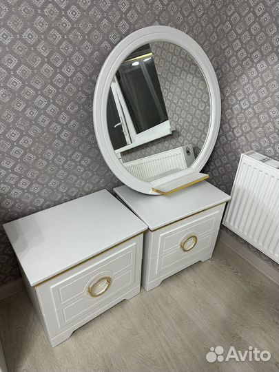 Тумбочка прикроватная с зеркалом