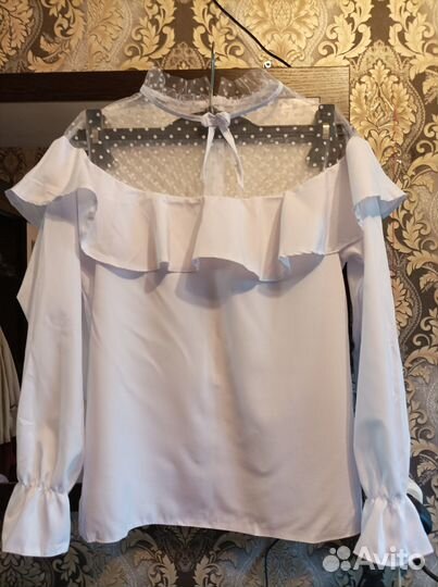 Блузка с юбкой