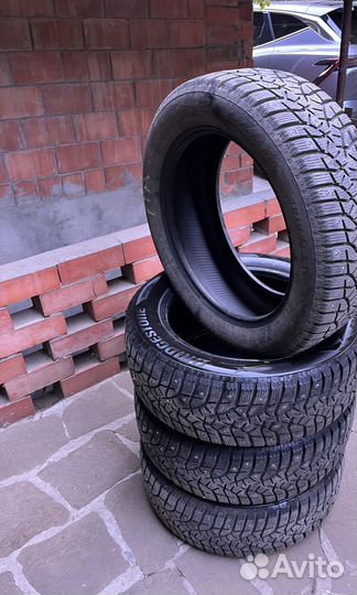 Bridgestone Blizzak Spike-02 215/55 R17 98T