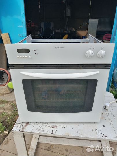 Духовой шкаф газовый Electrolux