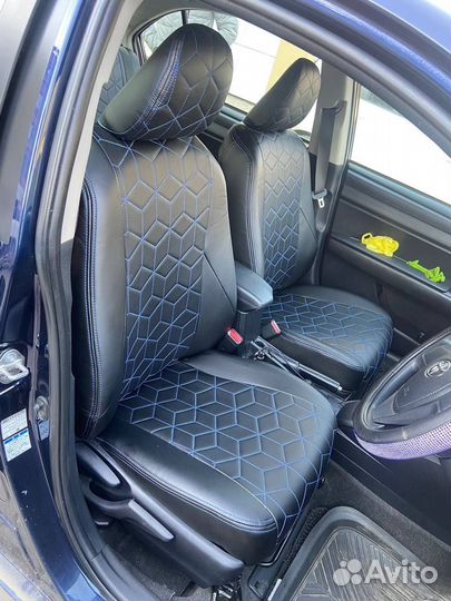 Авточехлы Nissan Tiida