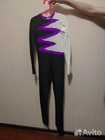 Костюм для выступлений по спортивной аэробике